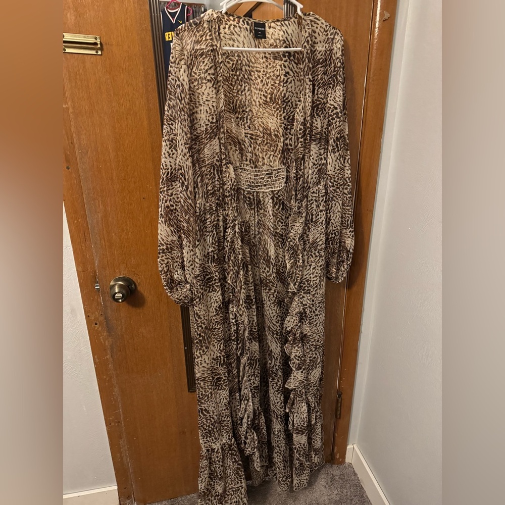 Express cheetah dress size m/l